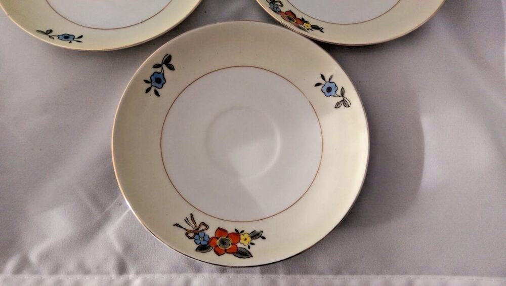 Vintage Meito China Flower Pattern - 3 x Saucers